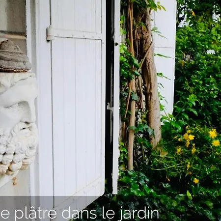 Maison Centre Historique Le Preau Saint Jacques بيت ضيافة كاسْتْرْ