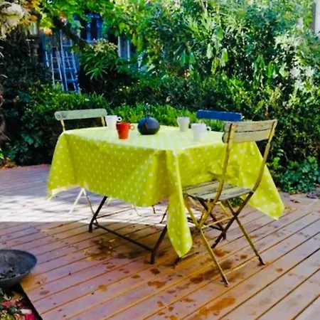 Maison Centre Historique Le Preau Saint Jacques بيت ضيافة *